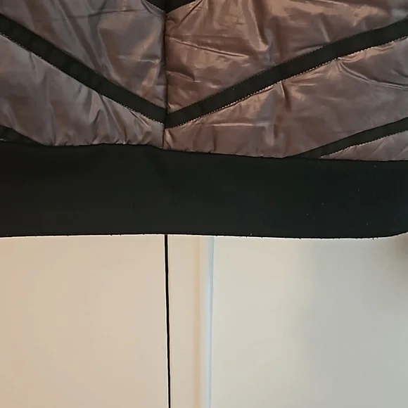 Guess bomber jacket - Picture 8 of 9